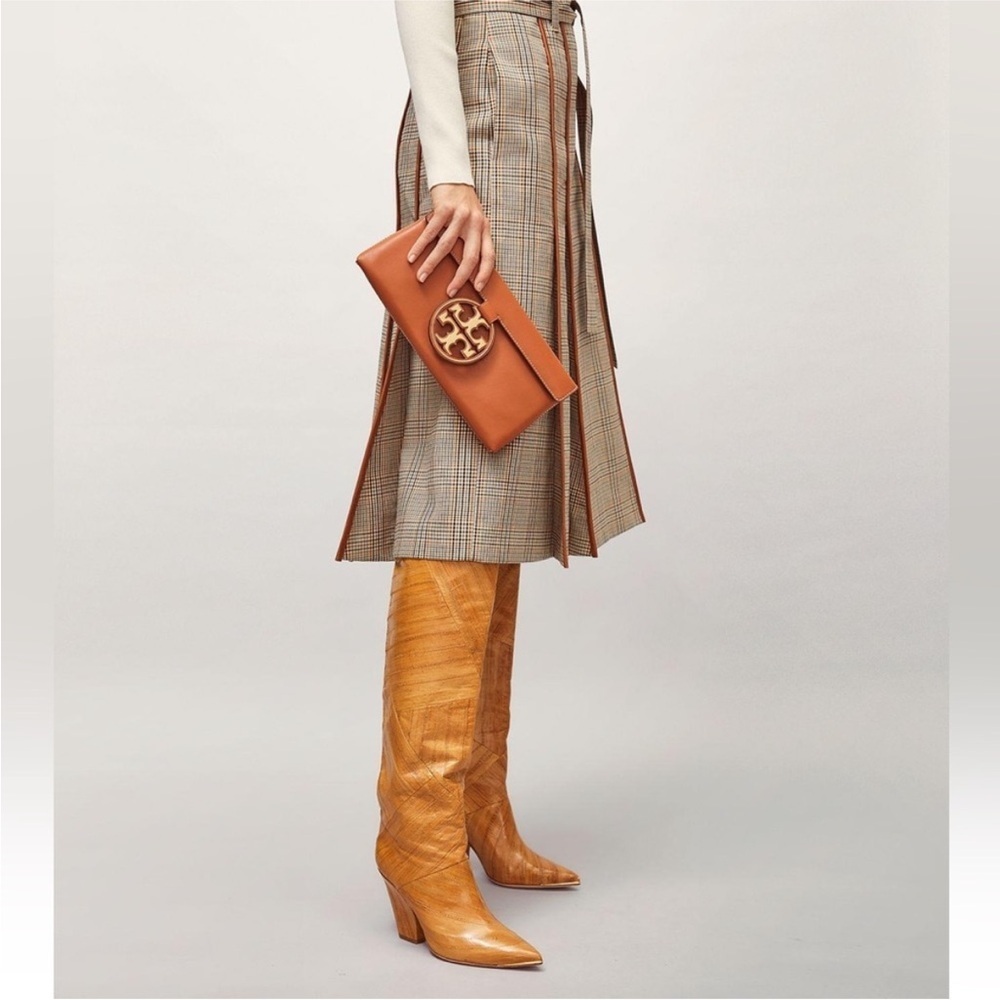 Tory Burch Women's Miller Metal Clutch in Aged Camello - Picture 2 of 14